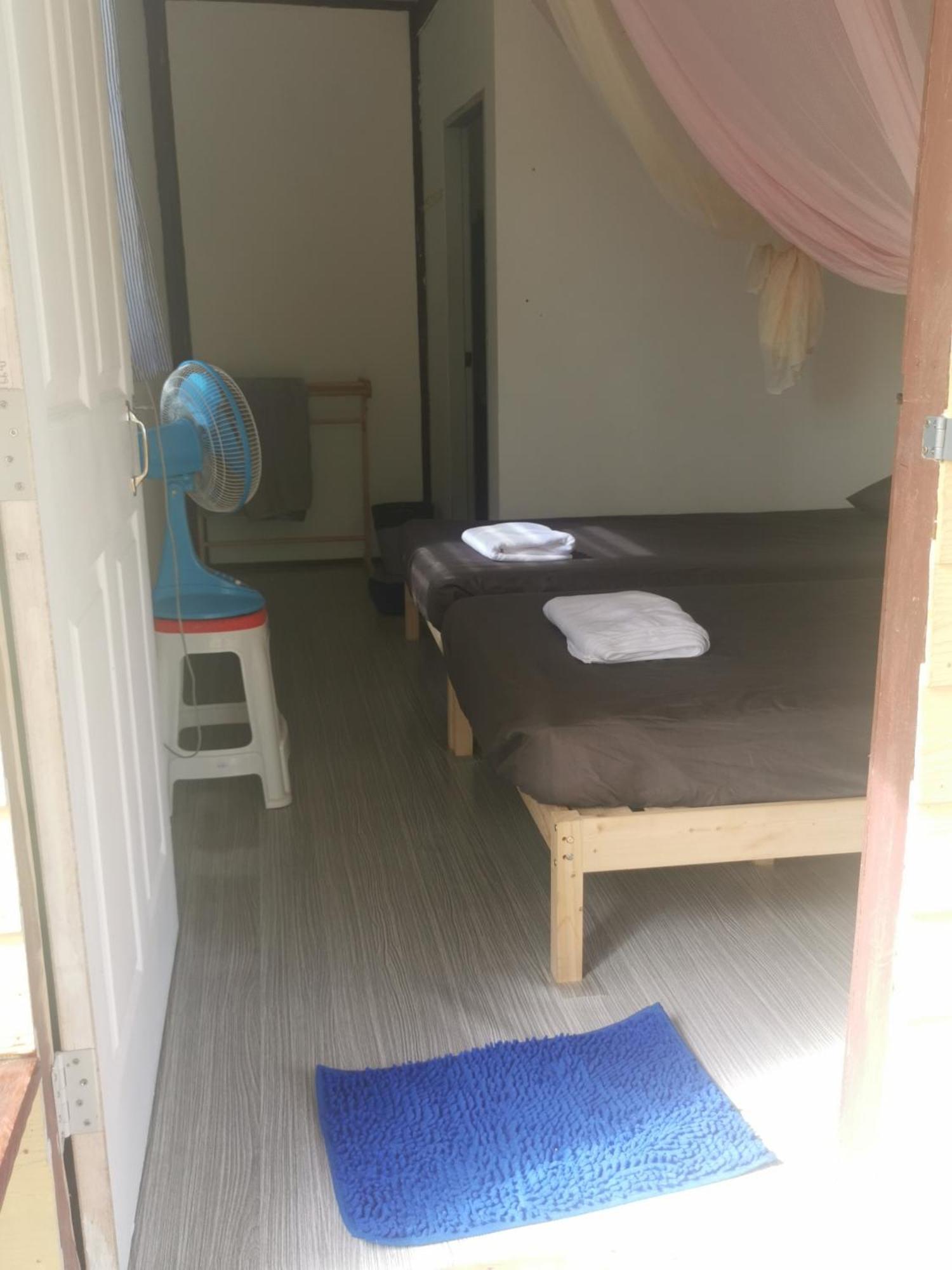 Neverland Beach Village Bungalows Koh Lanta Exterior photo