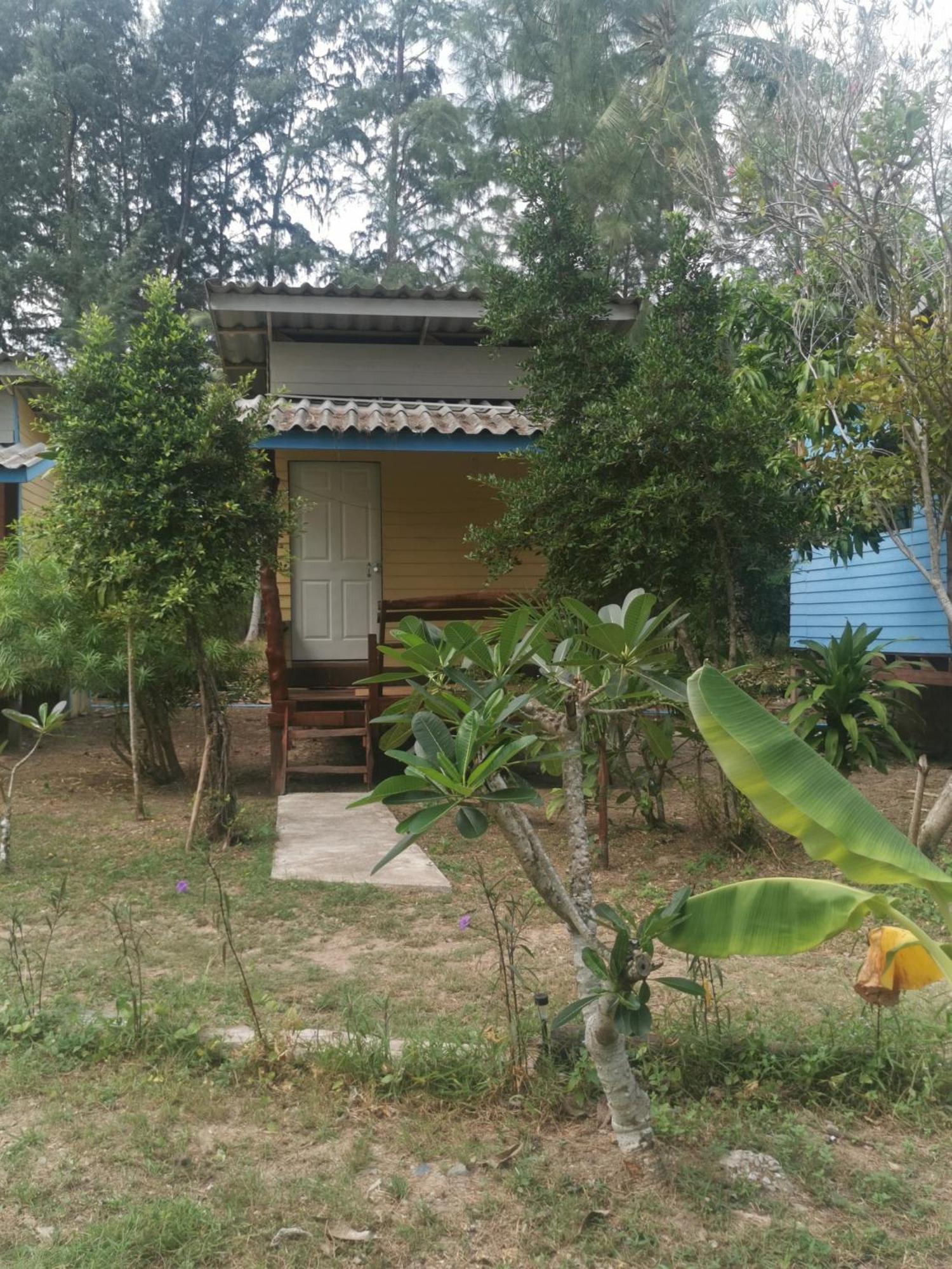 Neverland Beach Village Bungalows Koh Lanta Exterior photo