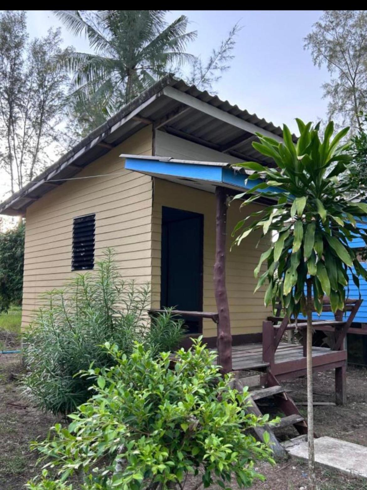 Neverland Beach Village Bungalows Koh Lanta Exterior photo